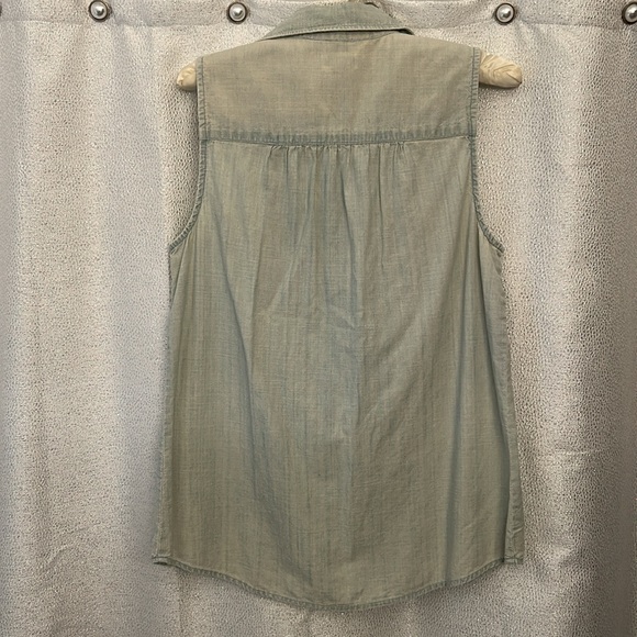J.Crew Factory Sleeveless Chambray Shirt - Picture 4 of 5